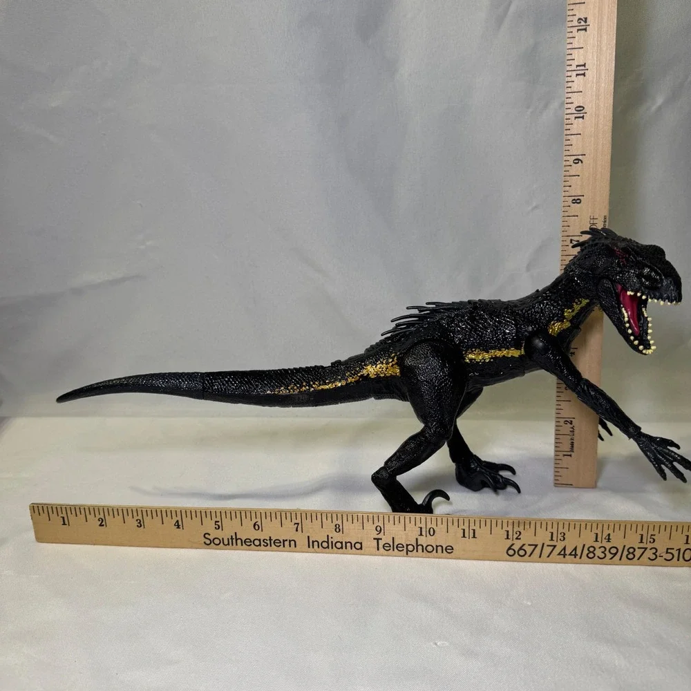 Jurassic World‎ Dino Trackers Indoraptor Track 'N Attack Dinosaur Lights n Sound